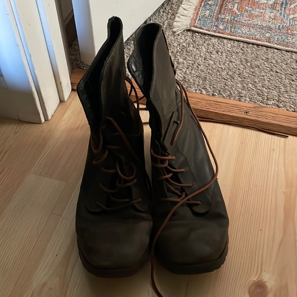 Teva womens boots